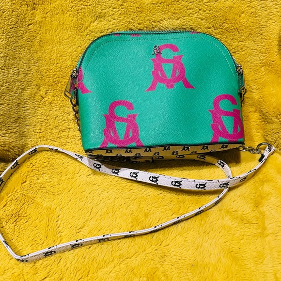 Steve Madden crossbody bag w/ "SM" logo pattern Green/Pink/White/Black designer - Picture 1 of 12